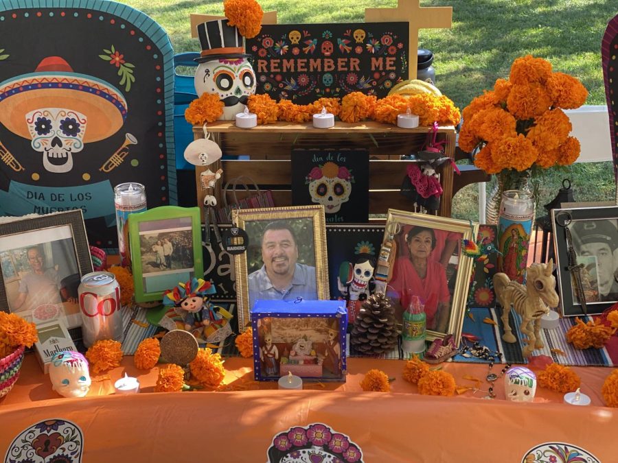 Dia De Los Muertos Ofrenda 